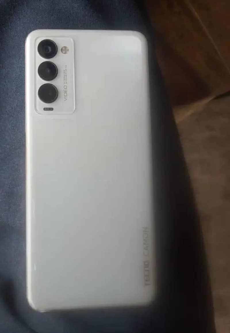 Tecno camon 18p 1