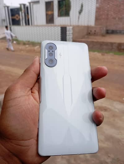 Redmi 40k gaming (12+3+256)
