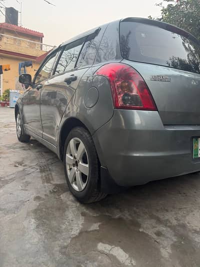 suzuki swift dlx 1.3