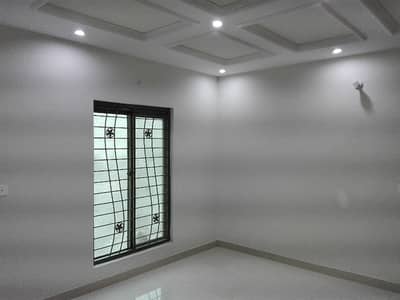 10 Marla Lower Portion For Rent.