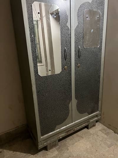 2 door iron wardrobe in good condition