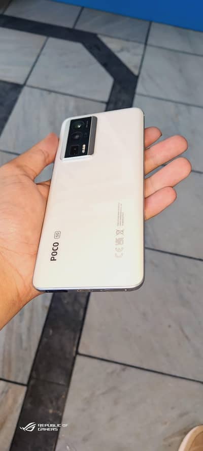 Poco F5 pro pata approved C 12gp/512 K60