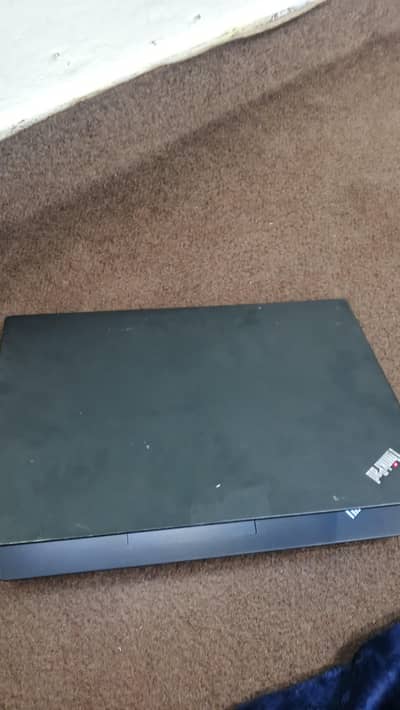 Lenovo thinkpad 8gb ram 256 NVME hard 4 gb graphic card