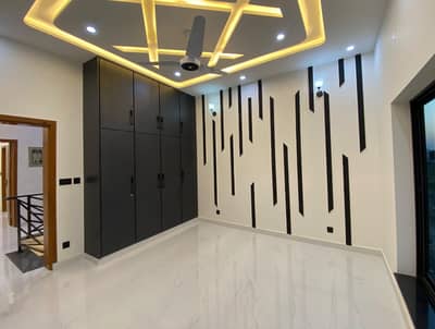 4 Beds 10 Marla Double Storey Brand New House For Sale Formanites Housing Scheme Lahore.