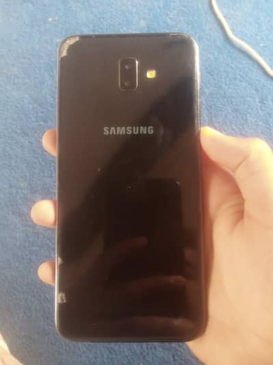 SAMSUNG J6PLUS 9/10 Condition Only back glass broken