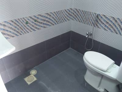 1 KANAL SLIGHTLY USED UPPER PORTION IS AVAILABLE FOR RENT ON TOP LOCATION OF WAPDA TOWN LAHORE