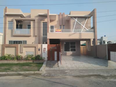 1 KANAL SLIGHTLY USED UPPER PORTION IS AVAILABLE FOR RENT ON TOP LOCATION OF WAPDA TOWN LAHORE
