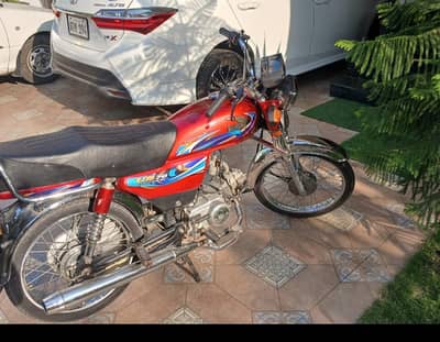 united bike fore sale bilkul saf halat ma kio kam ni hona wala all ok