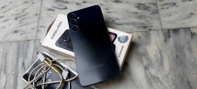 Samsung a05s (6/128) with box