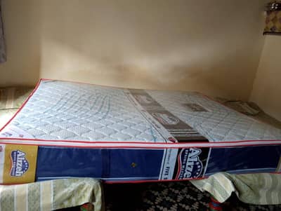 doubel bad spring mattress un used ha 76&61 siza ha