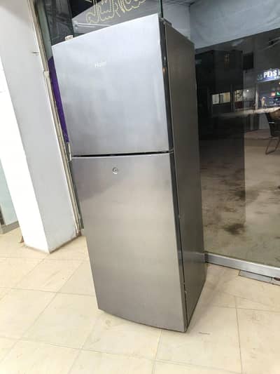 Haier energy star medium size fridge/0321/08077/77/