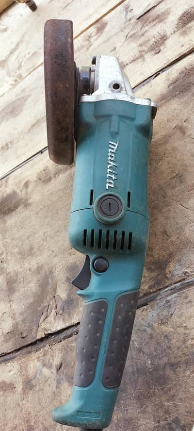 Makita brand 6" cutting grendar