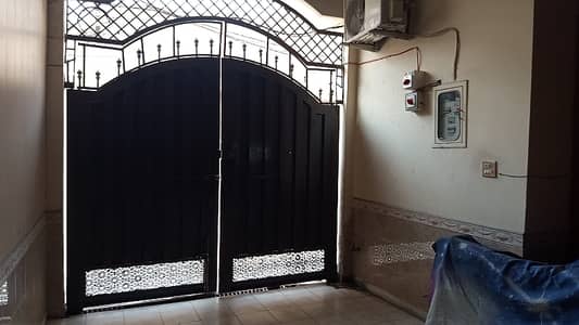 Highly-coveted Prime Location 5 Marla House Is Available In Madina Town For rent