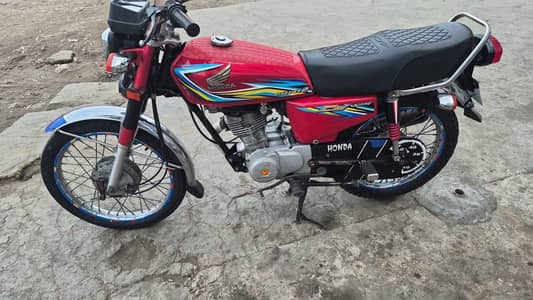 Honda CD 125 Red Color