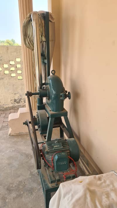 Atta Chakki Machine for Sale – Heavy Duty Flour Mill with Motor