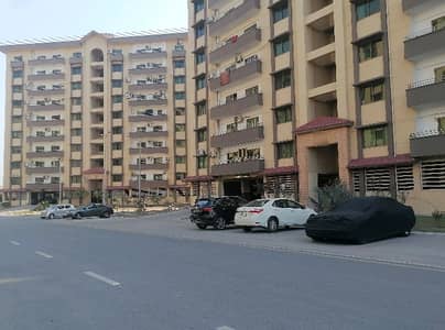 Flat In Askari 11 - Sector B Apartments Sized 10 Marla Is Available