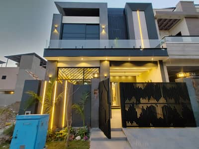 Facing Park EDGE 5 Marla Modern House for Sale in ETIHAD TOWN Phase 1