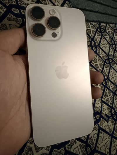 Apple iPhone 16 Pro Max