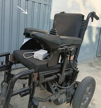 Electric wheel chair