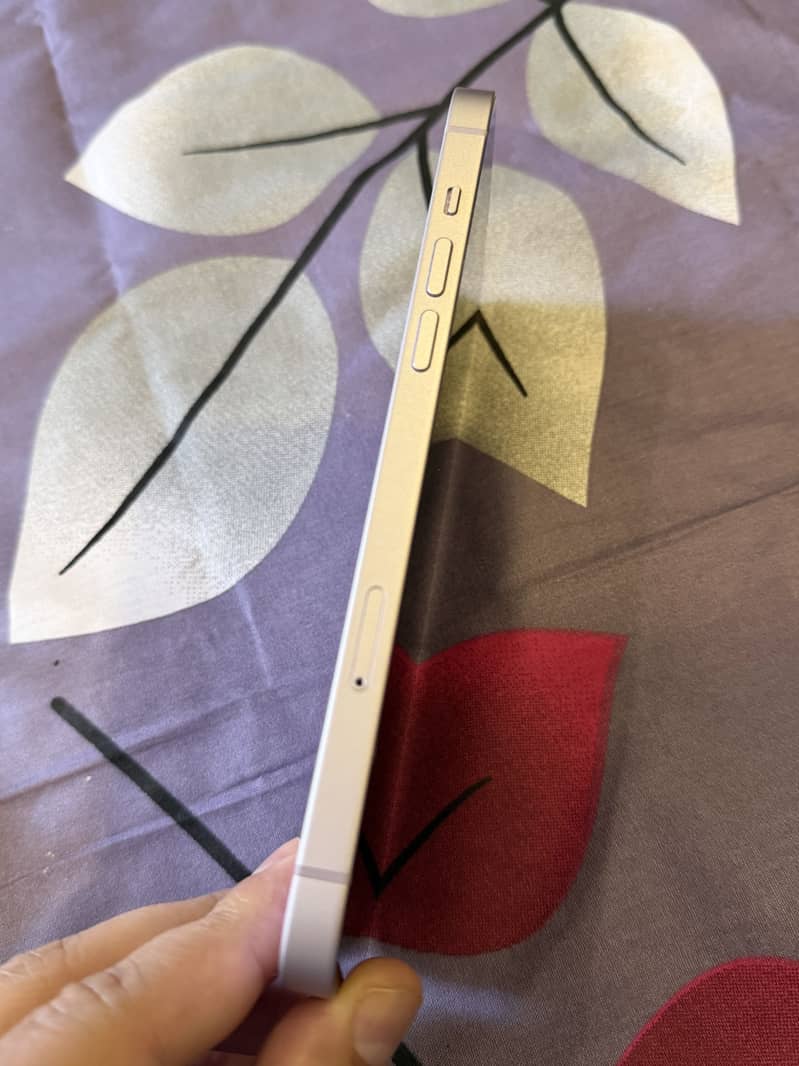 iPhone 14 Plus ( Mint Condition ) 5