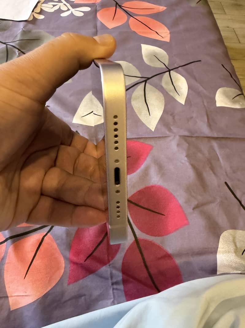 iPhone 14 Plus ( Mint Condition ) 6