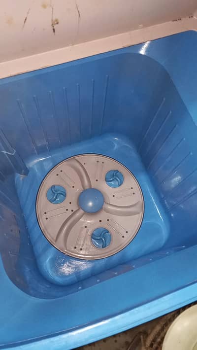 super asi washing machine blur& gray color muje olx par hi msg krain.