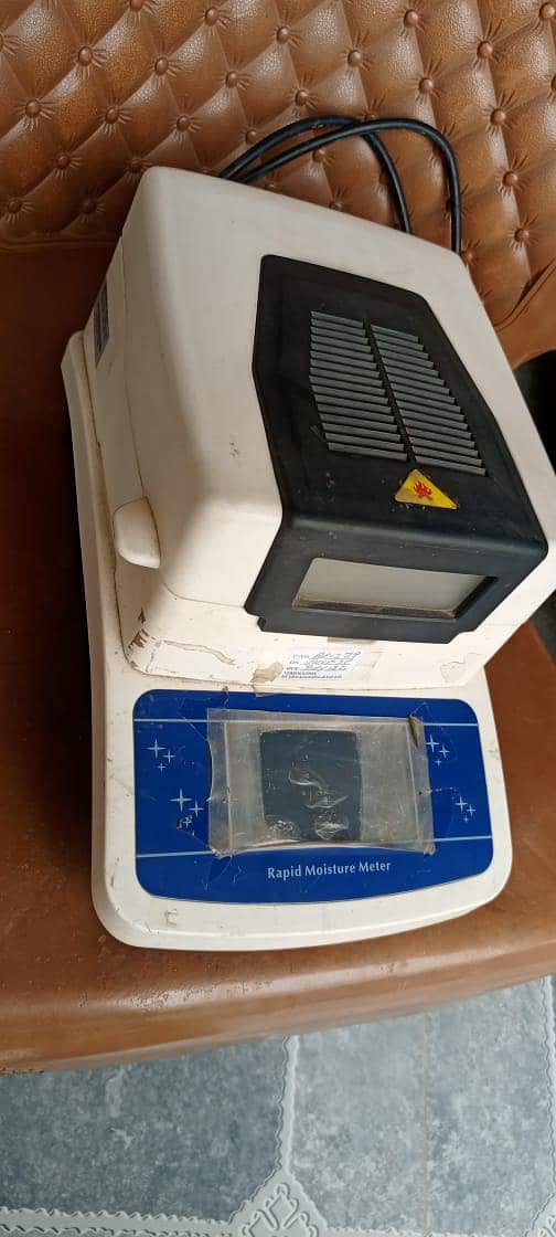 moisture analyzer 4