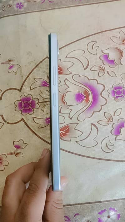 Infinix smart 10 pluse 8 128gb urgent for sale