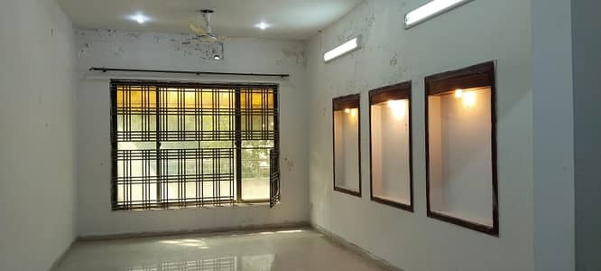 Upper Portion Of 12 Marla Is Available For rent