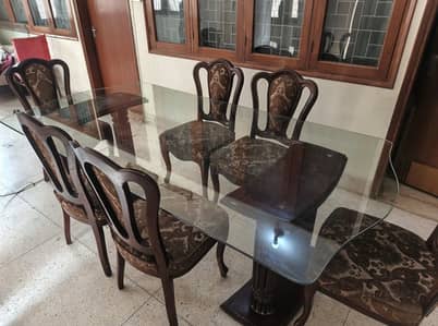Dining table in sheesham wood and glass top