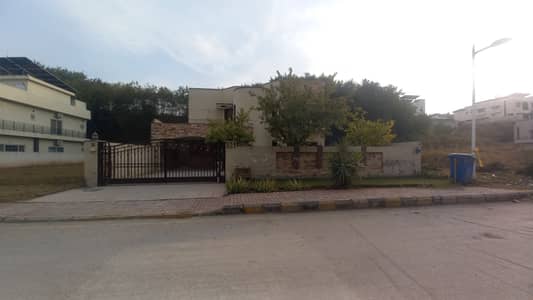 1 KANAL DOUBLE UNIT USED HOUSE FOR SALE OVERSEAS BLOCK