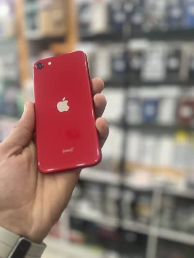 iPhone SE 128 GB pta approved 10/10 condition