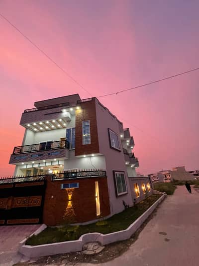 Corner House 6.5 Marla Double Storey For Sale In New City Phase 2