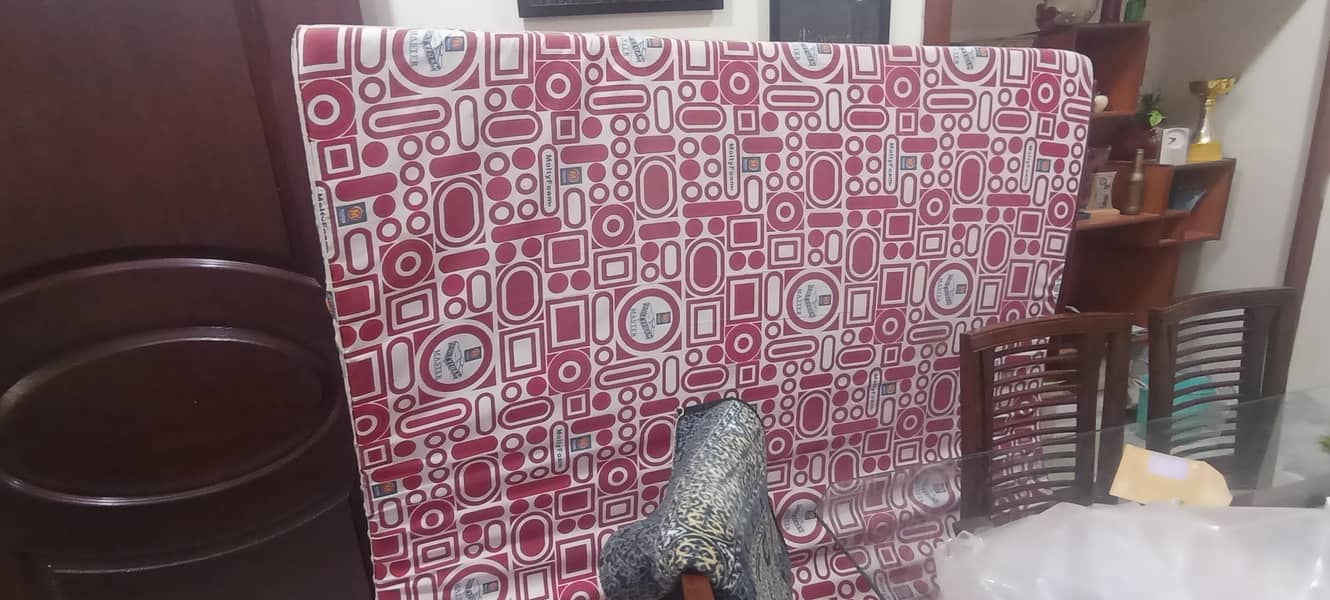 تین عدد ماسٹر مولٹی فوم میٹریس سنگل/ڈبل بیڈ براے فروخت 2
