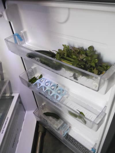 Haier refrigerator (O322//3774//328)