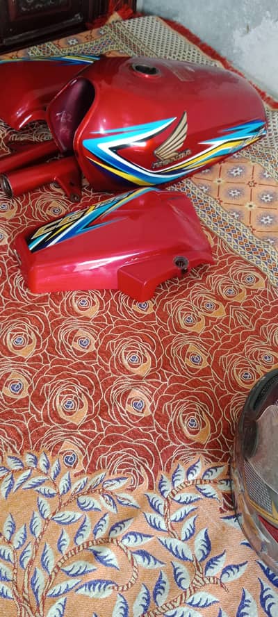 honda 125 18 model ke tanki tapy