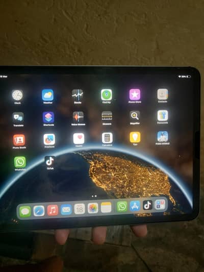 iPad pro 2018 256gb sim wala hai all ok no open no repair