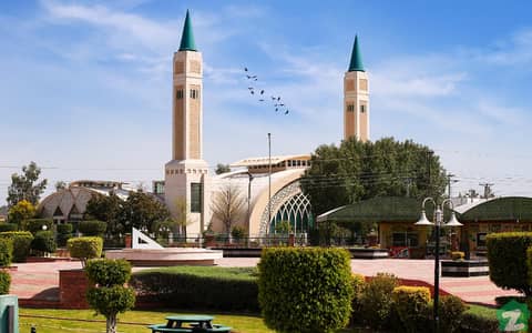 10 MARLA CORNER PLOT AVAILABLE FOR SALE NEAR LGS & MOSQUE