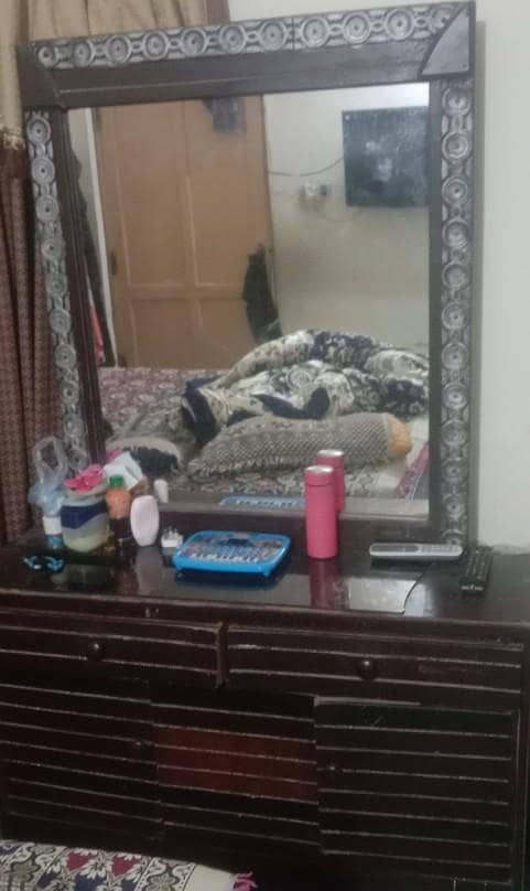 double bed with dressing 0