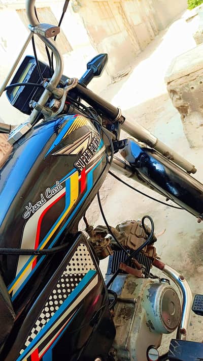 Engine seald,body Nut to Nut genuine,