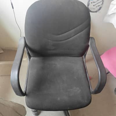  Ergonomic Office Revolving Chair – Behtareen Comfort aur Style! 