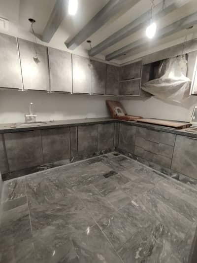 10 MARLA HOUSE FOR RENT SEPREAT UPER PORTION MADINA TOWN NEAR SUSAN ROAD