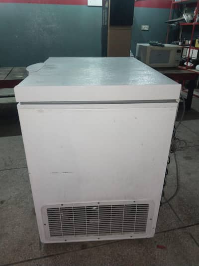 Dawlance Deep Freezer (Original Compressor) – 10/10 Condition