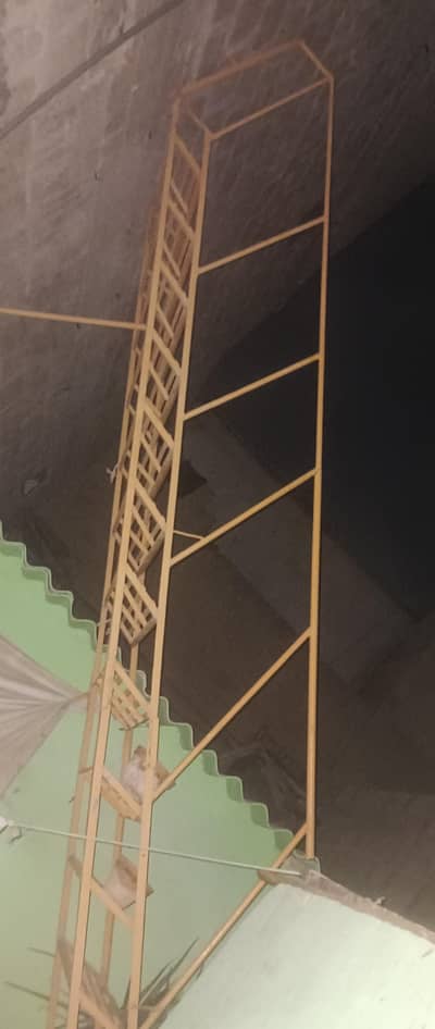 iron ladder 11 steps