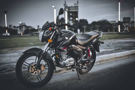 Suzuki GS125X - Model 2022 - Totally New - Call + Whatsapp 03035885025