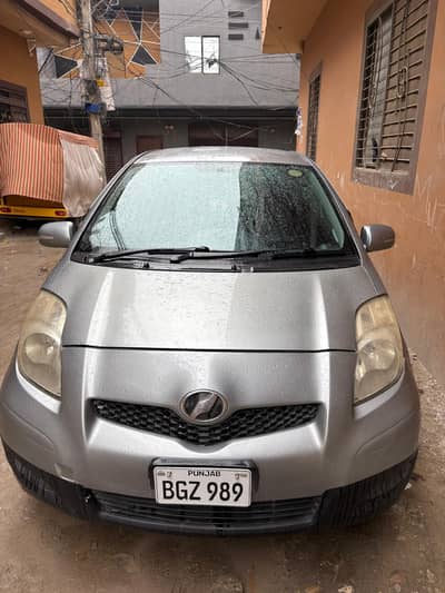 Toyota vitz total genuine B2B 2009/2014