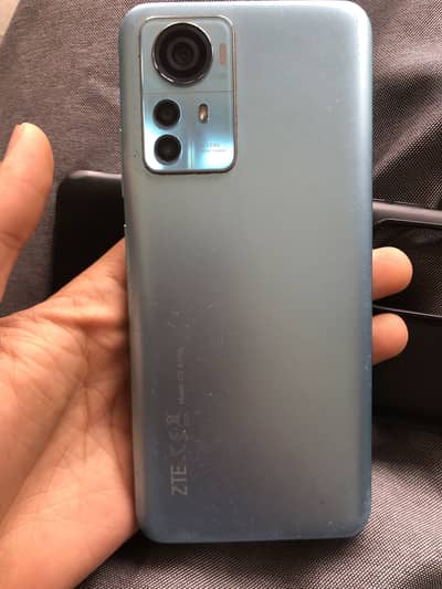 4/128 gb good for moderate use