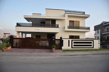 2 Kanal Luxury Bungalow For Sale In DHA Phase 2