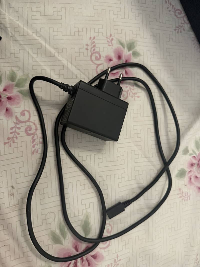 Nintendo switch 1 with two additional controllers 3