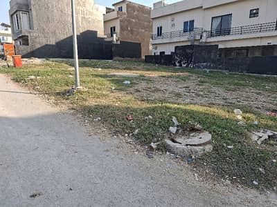 Ali Block 5 Marla Corner Plot Available for sale.